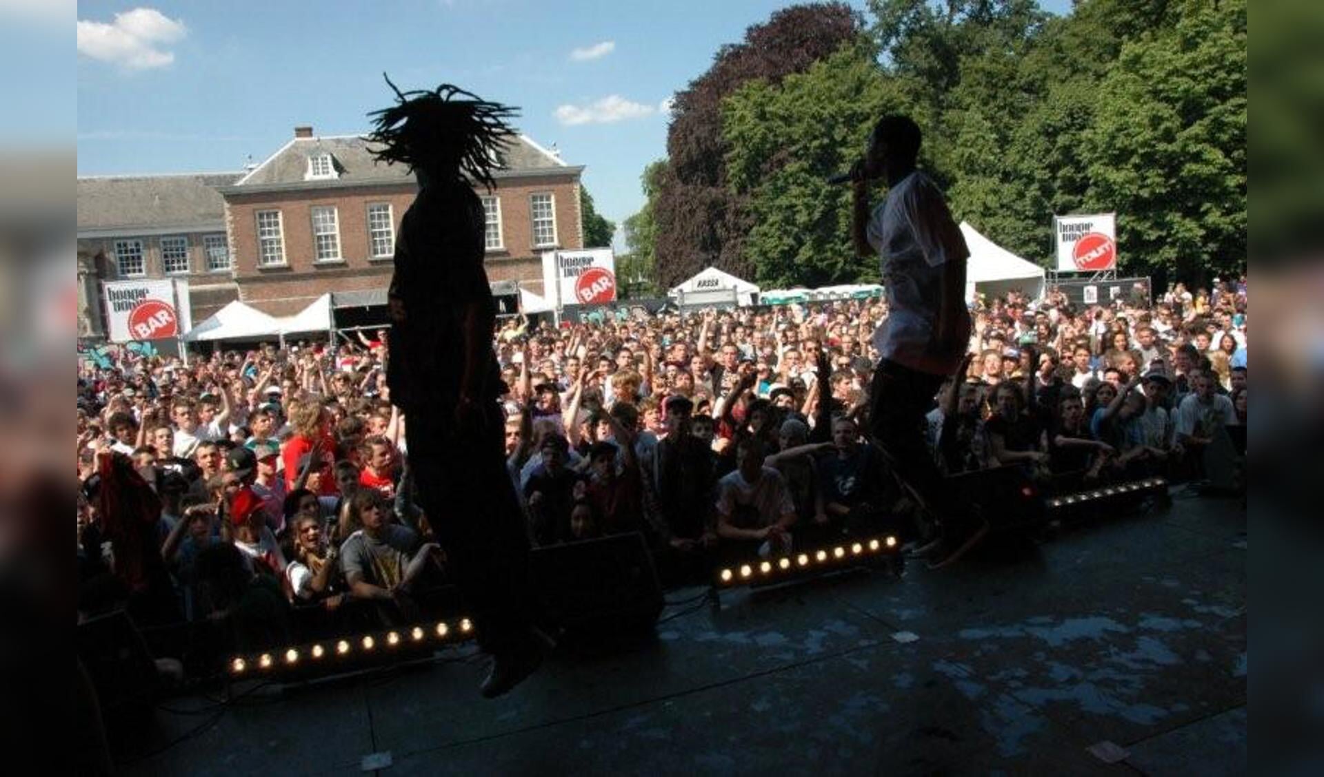 Voor hiphopliefhebbers was het Kasteelplein zaterdag de place-to-be tijdens Boogie Down Breda. foto Perry Roovers